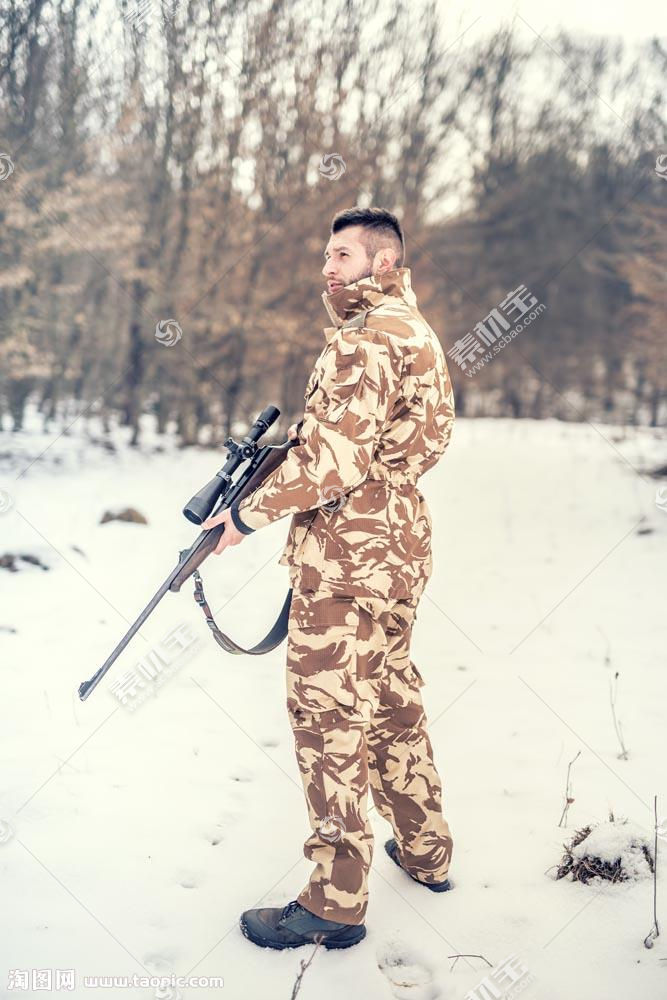雪地上的迷彩服士兵图片素材 图片id 男人图片 人物图片 高清图片 素材宝scbao Com